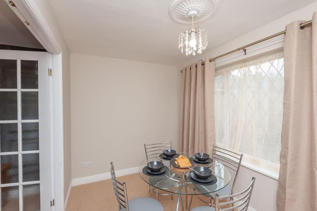 Leed City Centre - Armley Wortley Leeds  Kültér fotó